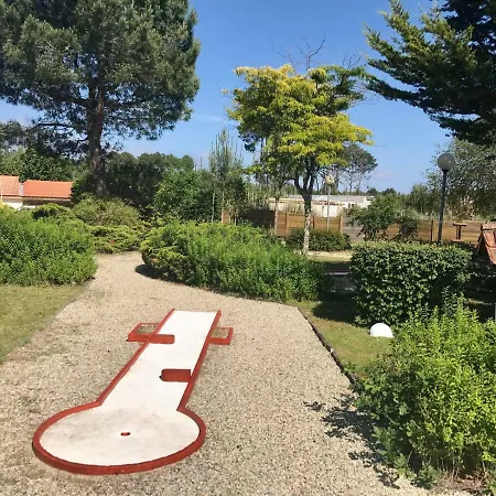 Soleil Detente Dans Les Landes Holiday park 4*